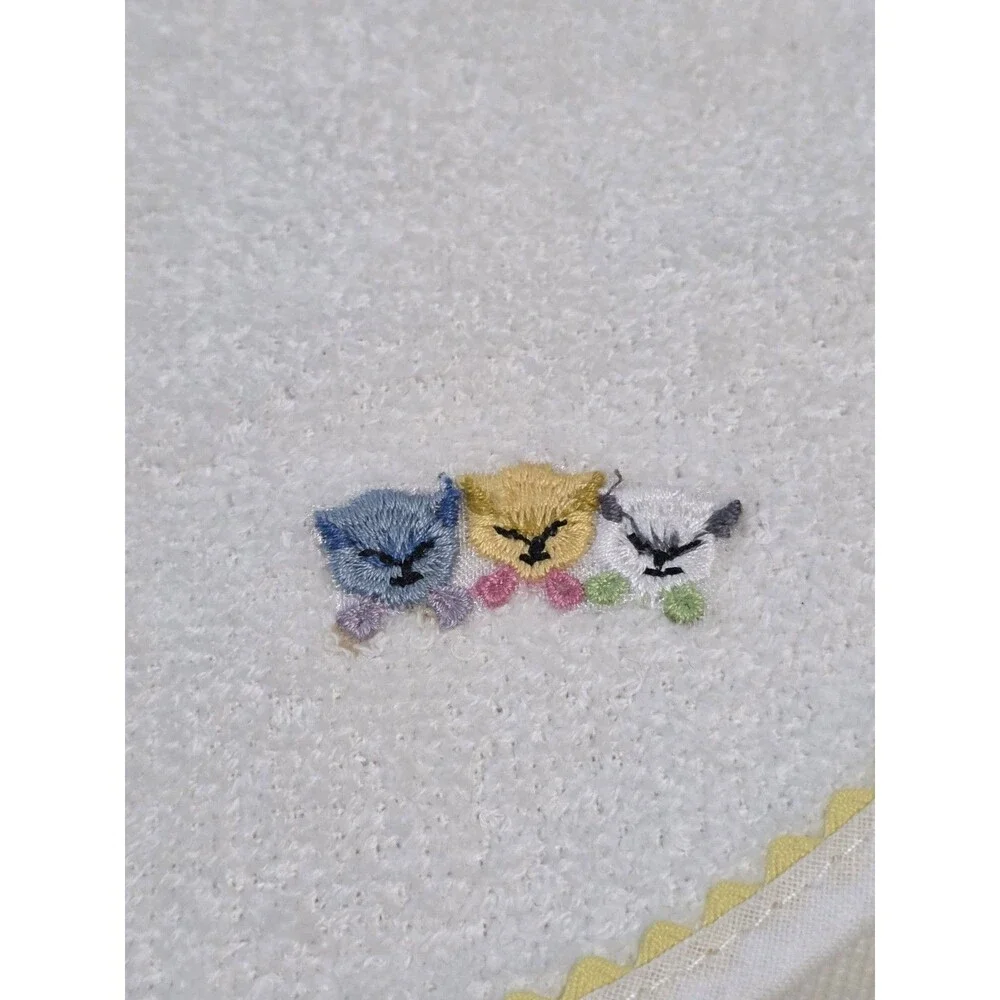 Two VTG NWOT Dee Givens and Co Baby Bibs Embordered Cats & Duck